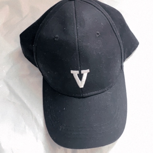 New hat - Picture 2 of 3